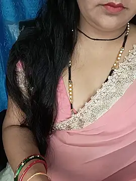 Snapshot of Rashmi_011 chatting on June 2026 12:32:01 AM Rashmi 011 online show from June 2026 12:32:01 AM