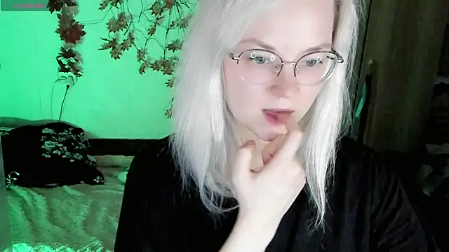 HoneyDazzle online show from November 2025 07:36:02 PM