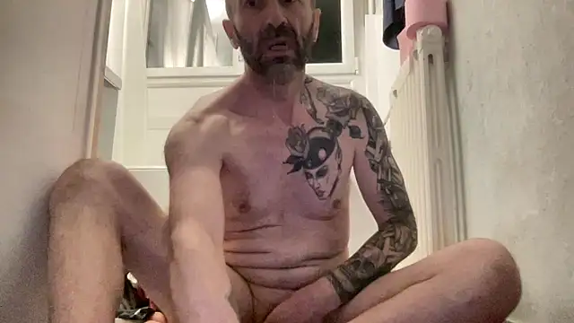 slave44nantes online show from December 2025 12:59:02 AM