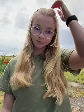 LinaLeana online show from July 2026 02:30:01 PM