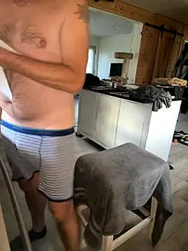 Snapshot of smkbustr chatting on October 2025 08:42:02 PM smkbustr online show from October 2025 08:42:02 PM