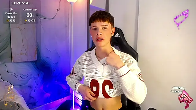 Snapshot of JackFrosst chatting on July 2026 12:31:01 PM JackFrosst online show from July 2026 12:31:01 PM