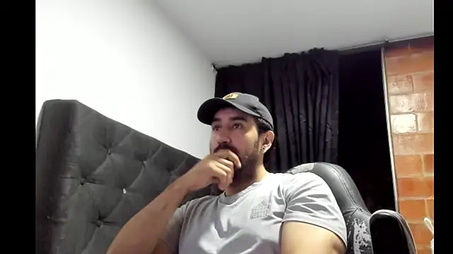 Snapshot of coolfriki chatting on January 2026 02:37:02 AM coolfriki online show from January 2026 02:37:02 AM