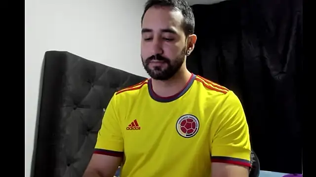 Snapshot of coolfriki chatting on February 2026 04:27:02 AM coolfriki online show from February 2026 04:27:02 AM