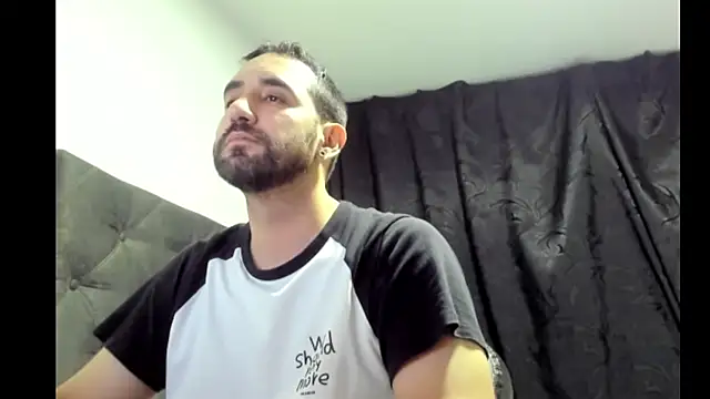 Snapshot of coolfriki chatting on February 2026 02:39:02 AM coolfriki online show from February 2026 02:39:02 AM