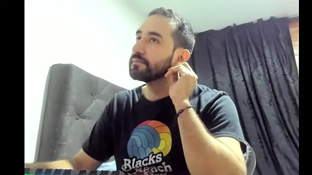 Snapshot of coolfriki chatting on February 2026 11:56:01 PM coolfriki online show from February 2026 11:56:01 PM