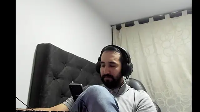 Snapshot of coolfriki chatting on February 2026 10:10:02 PM coolfriki online show from February 2026 10:10:02 PM