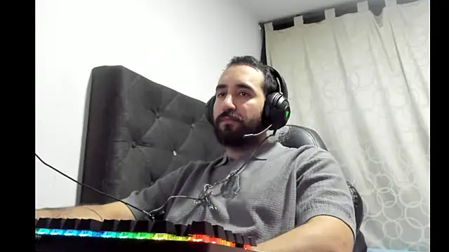 Snapshot of coolfriki chatting on March 2026 02:07:02 AM coolfriki online show from March 2026 02:07:02 AM