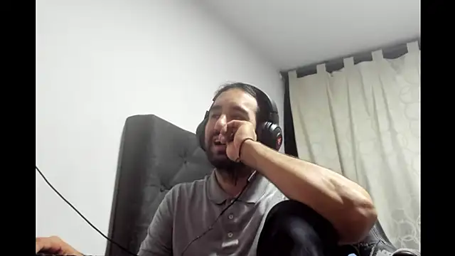 coolfriki online show from April 2026 01:42:02 AM