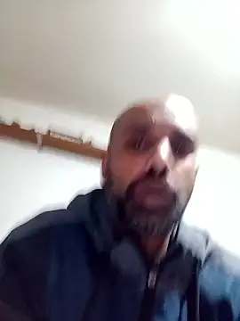 Snapshot of T1T012 chatting on January 2026 11:09:01 PM T1T012 online show from January 2026 11:09:01 PM