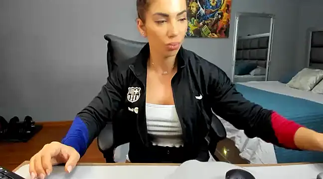 Alesyamuscledollxh online show from January 2025 08:09:01 PM