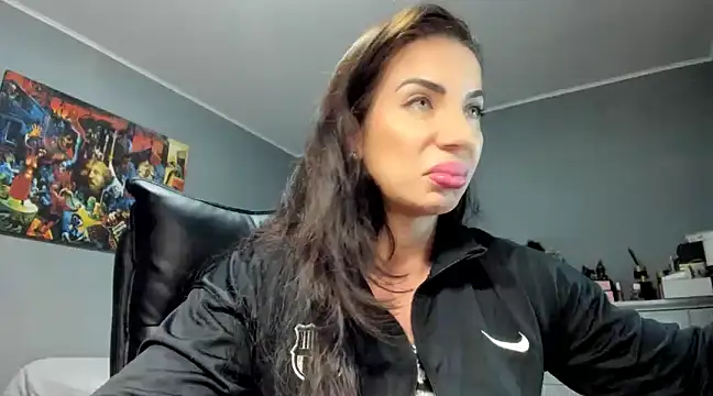 Alesyamuscledollxh online show from March 2025 08:40:01 PM