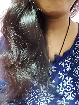 anjali2351 online show from February 2026 05:49:02 PM