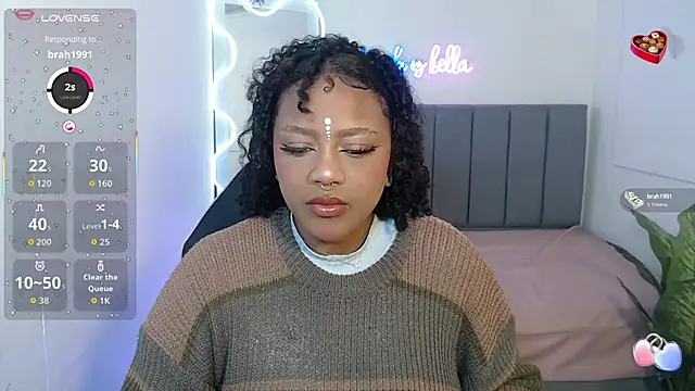 THIANA TAY online show from October 2025 03:28:02 AM