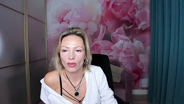 AlinaMoor online show from October 2025 05:48:02 AM