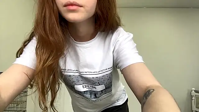 EhtelBiondi online show from October 2025 08:33:01 AM