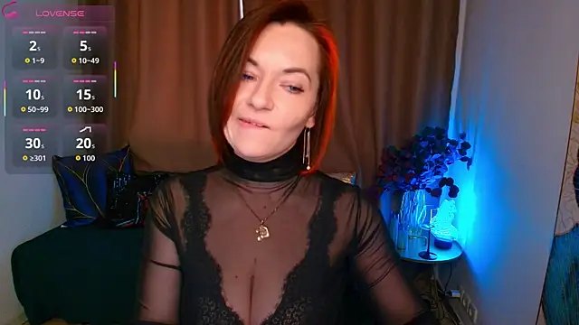 Snapshot of Serena_Foxxx chatting on April 2026 02:27:02 AM Serena Foxxx online show from April 2026 02:27:02 AM