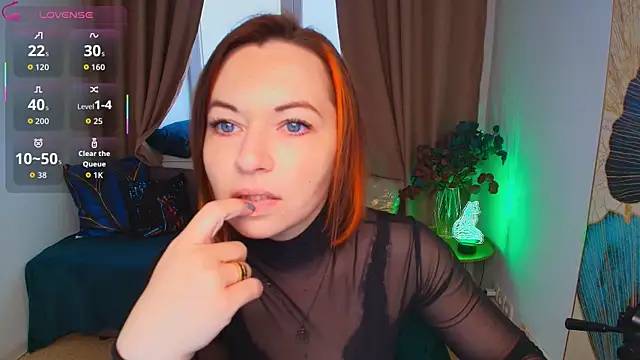 Snapshot of Serena_Foxxx chatting on May 2026 02:20:02 AM Serena Foxxx online show from May 2026 02:20:02 AM