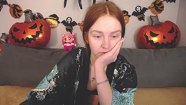 Evarey  online show from October 2025 05:26:02 AM