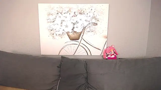 Evarey  online show from November 2025 05:39:01 AM