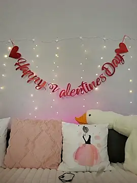 Evarey  online show from February 2026 05:12:02 AM