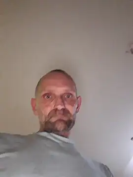 Remello1 online show from October 2025 11:34:01 PM