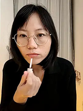 nini10052025 online show from November 2025 07:04:01 PM