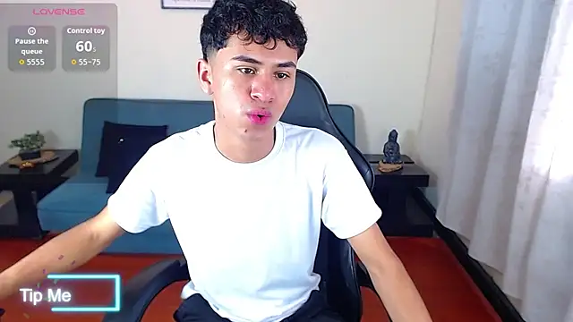 Snapshot of Alancum7 chatting on March 2026 01:01:01 PM Alancum7 online show from March 2026 01:01:01 PM