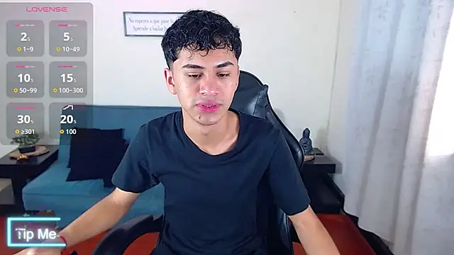 Snapshot of Alancum7 chatting on April 2026 12:50:01 PM Alancum7 online show from April 2026 12:50:01 PM