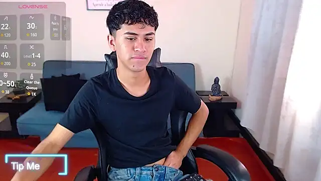 Snapshot of Alancum7 chatting on April 2026 12:50:02 PM Alancum7 online show from April 2026 12:50:02 PM