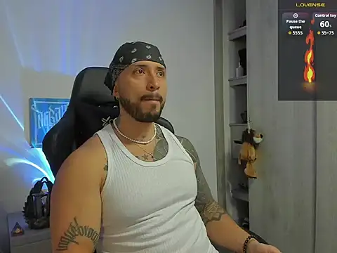 Dave-Max01 online show from October 2025 11:09:01 AM