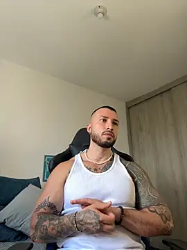 Dave-Max01 online show from November 2025 04:16:01 PM