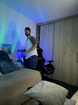 Dave-Max01 online show from November 2025 02:44:02 AM