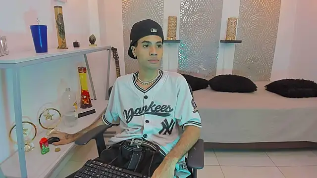 JacobBlackwell  online show from November 2025 12:20:02 AM