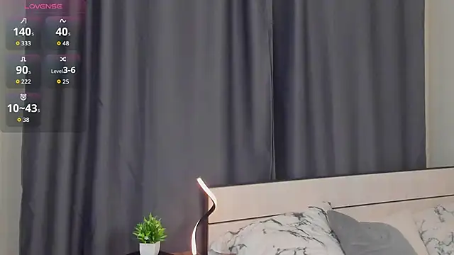 KellyeOun online show from November 2025 01:27:01 AM