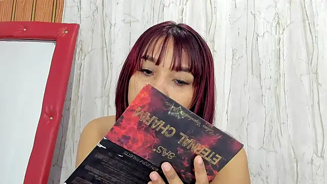 luisabecker  online show from November 2025 01:50:01 PM