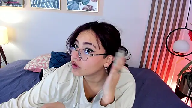 sunny maya  online show from October 2025 03:56:02 PM