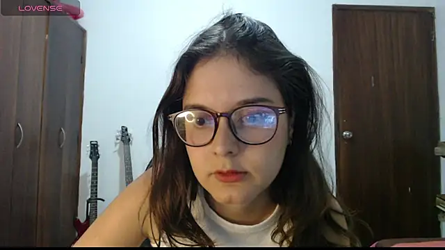 Snapshot of CarlaLorez chatting on April 2026 10:12:02 PM CarlaLorez online show from April 2026 10:12:02 PM