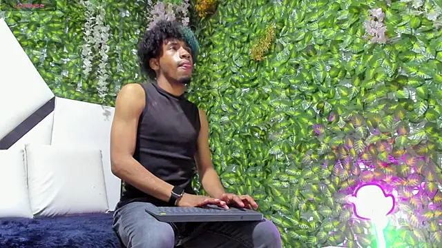 REDBRYAN EBANO online show from October 2025 07:24:02 PM