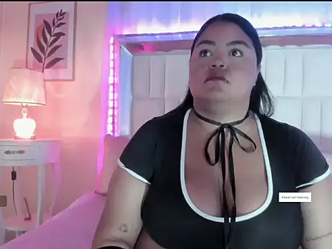 LunaaBlaze online show from November 2025 12:26:01 PM