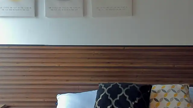 Kitty Bombon online show from October 2025 08:08:02 PM