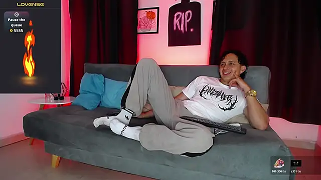 spike spigell online show from October 2025 04:47:01 AM