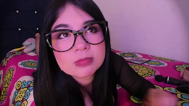 Lilith salvatoree online show from November 2025 01:54:02 PM