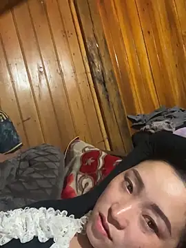 miemie-xx online show from December 2025 01:42:01 PM