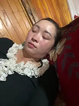 miemie-xx online show from December 2025 05:13:01 AM