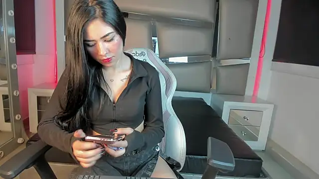 Violeta js online show from November 2025 03:49:01 AM