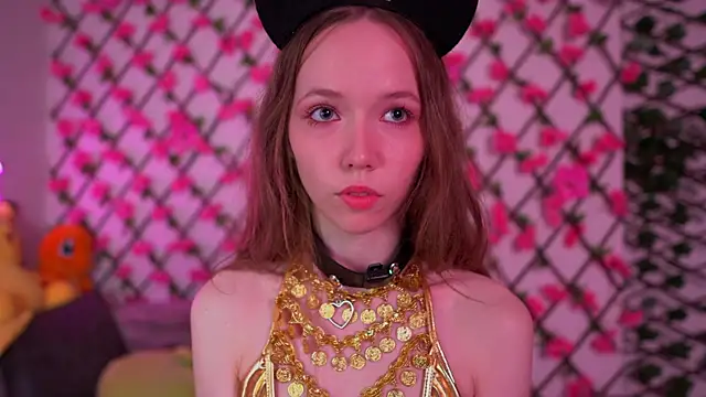 Petite Polly online show from October 2025 08:07:02 PM