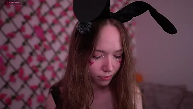 Petite Polly online show from October 2025 01:17:01 AM