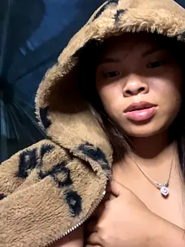 hello-cute online show from November 2025 03:33:02 PM