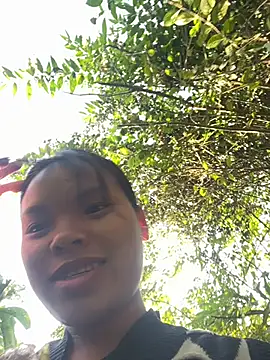 hello-cute online show from November 2025 01:07:02 AM